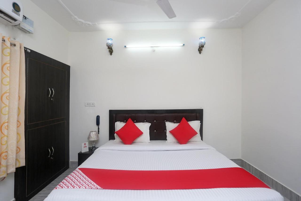 Oyo 18301 Hotel A-One Алвар Экстерьер фото